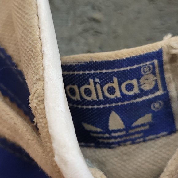 Vintage Adidas Gray Blue Stripes Made in Taiwan Rubber Soles Have Wear - Picture 4 of 9